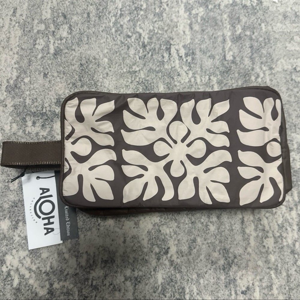 ALOHA Collection Dopp Kit